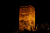 La torre di notte